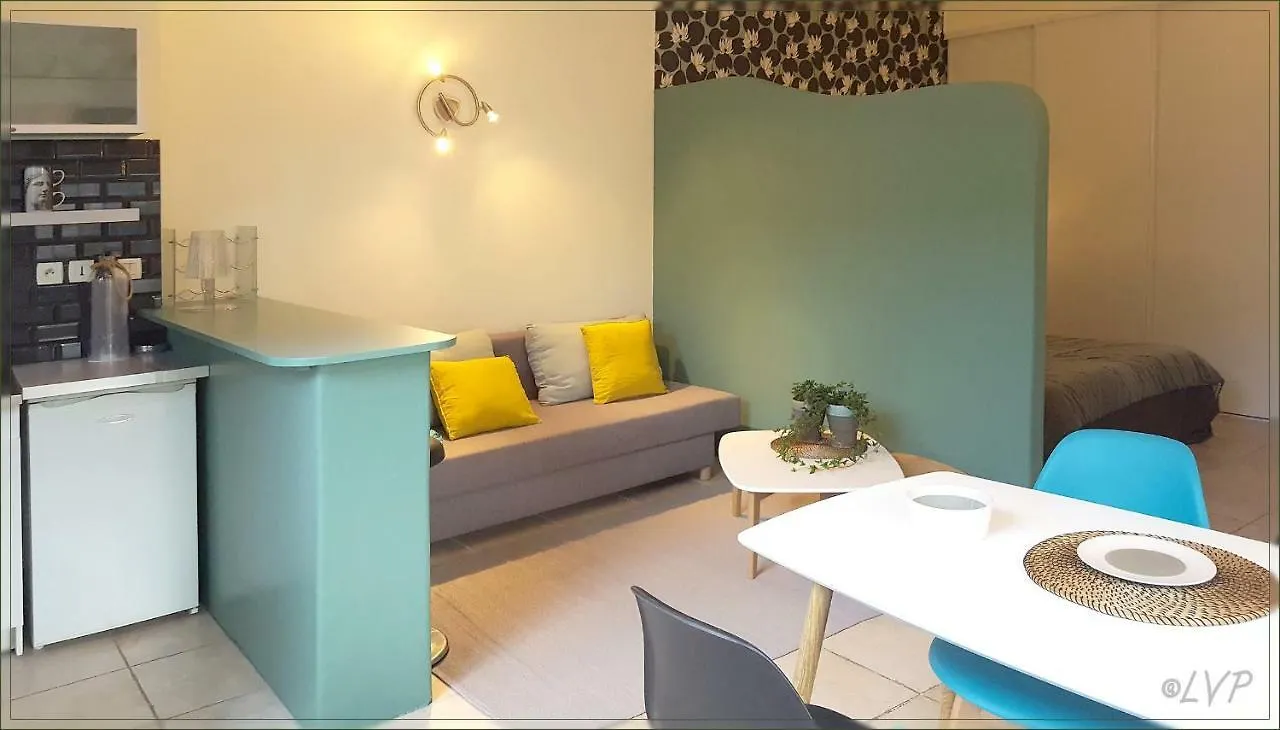 Apartment Le Loft Patio, Au Coeur Du Village Saint-Remy-de-Provence